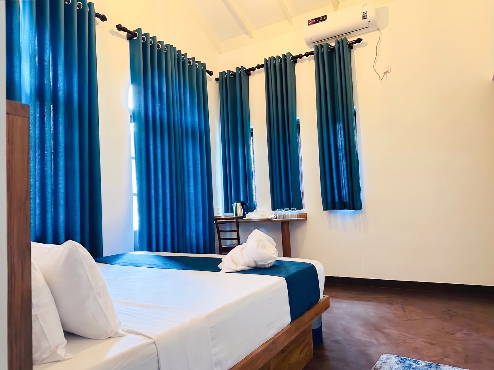 Living Hall & Shared Dining Lounge at Villa 44